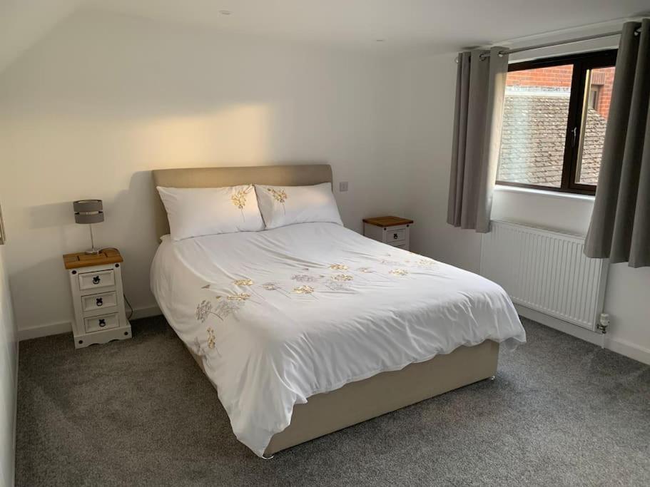 1 Bedroom Self Contained Separate Annexe In Exeter Ide Екстериор снимка