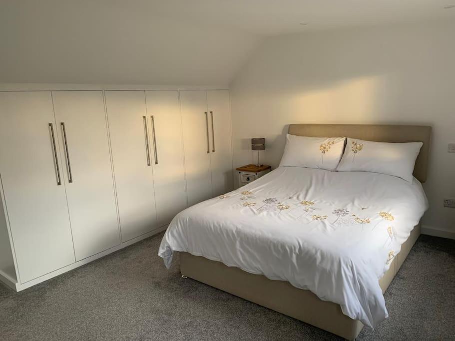 1 Bedroom Self Contained Separate Annexe In Exeter Ide Екстериор снимка