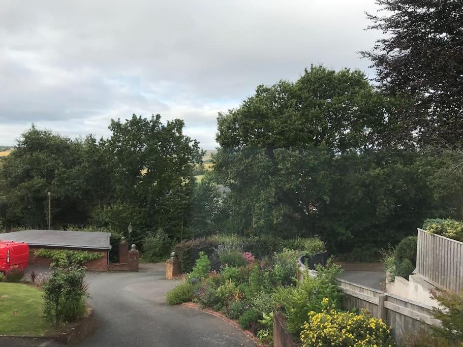 1 Bedroom Self Contained Separate Annexe In Exeter Ide Екстериор снимка